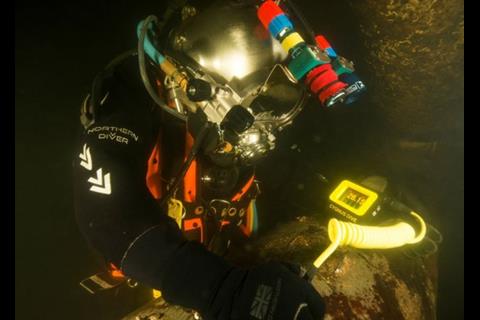 The underwater gauge features a new single echo mode